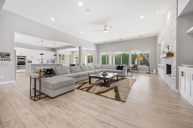 Building Photo - 49392 Hohokam River St