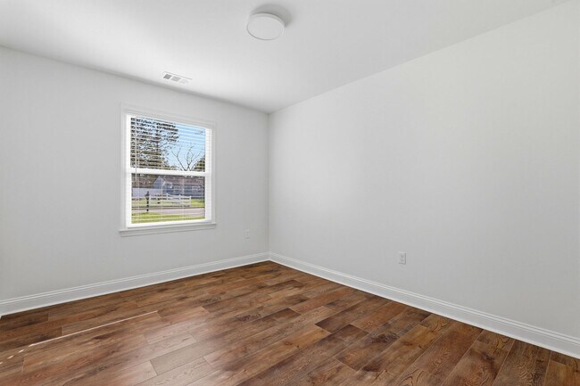 Building Photo - Newly Renovated Home in Westside Savannah