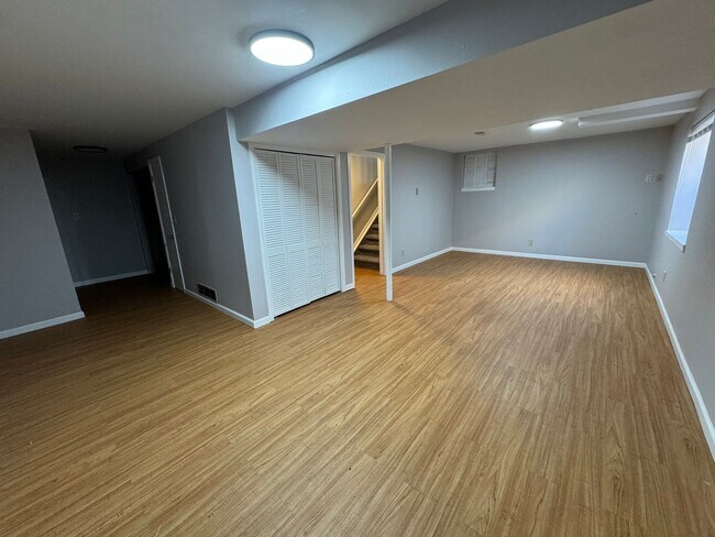 Building Photo - Newly Remodeled 3 Bedroom 2 Bath Home on Huge Corner Lot