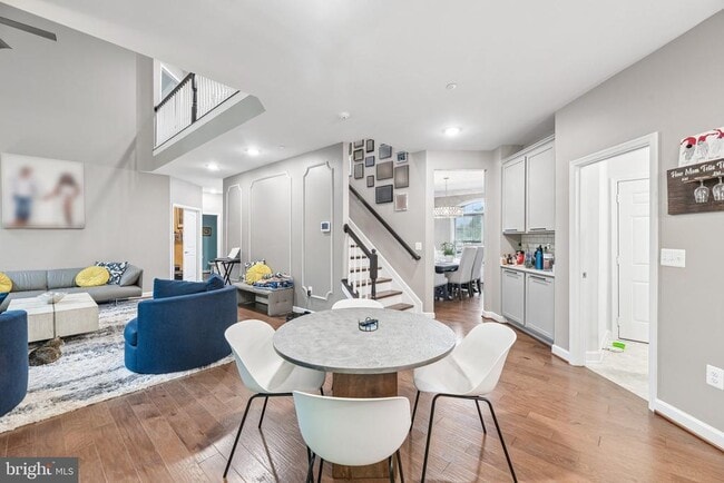 Building Photo - 10400 Del Ray Ct