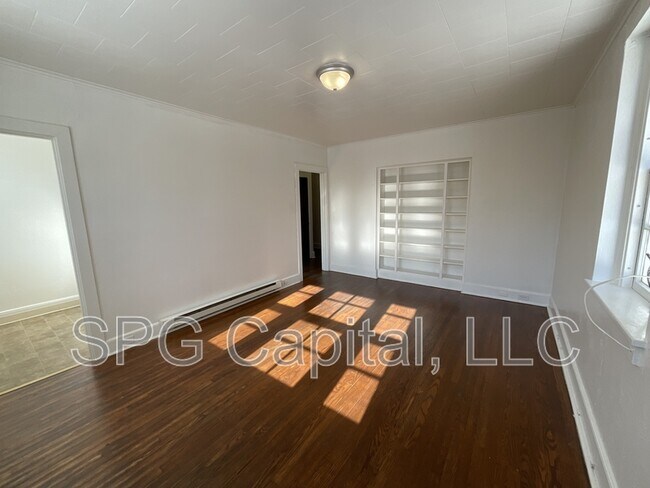 Building Photo - 2015 Market St