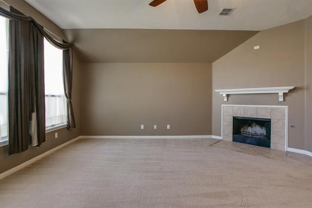 Building Photo - 4925 Carrotwood Dr