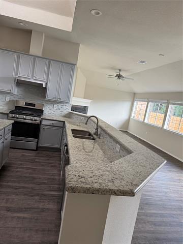 Building Photo - 808 Pimernel Ln