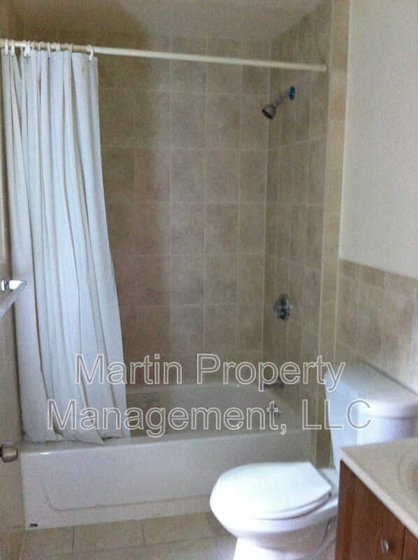 Building Photo - 9 Guinan St