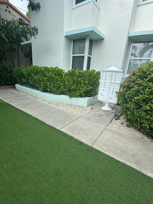 Primary Photo - 315 W 28th St