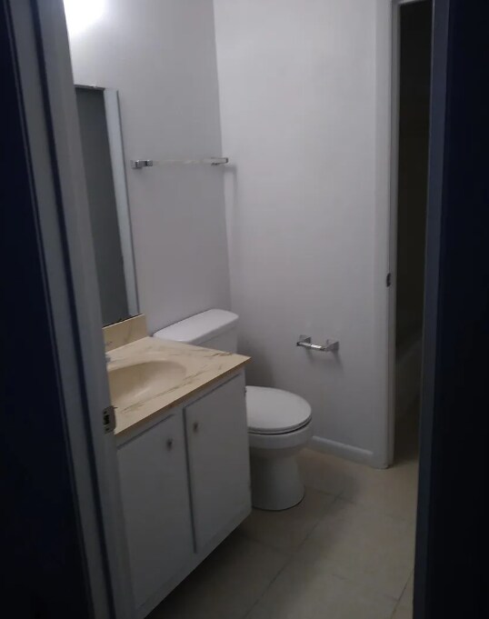 Building Photo - 510 Fairways Cir