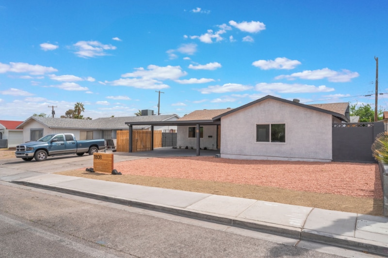 Building Photo - 1808 E St Louis Ave