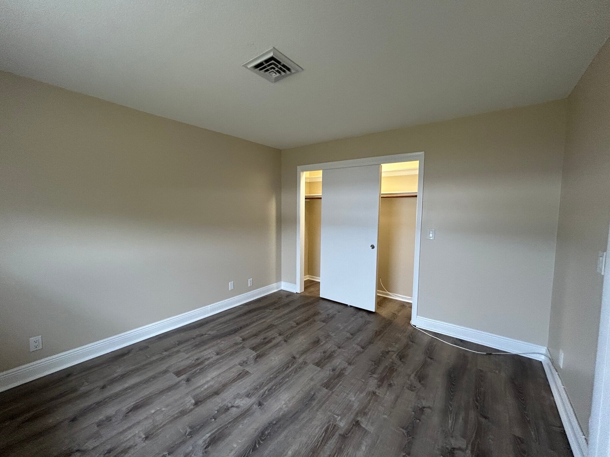 Building Photo - 1611 Green Ln