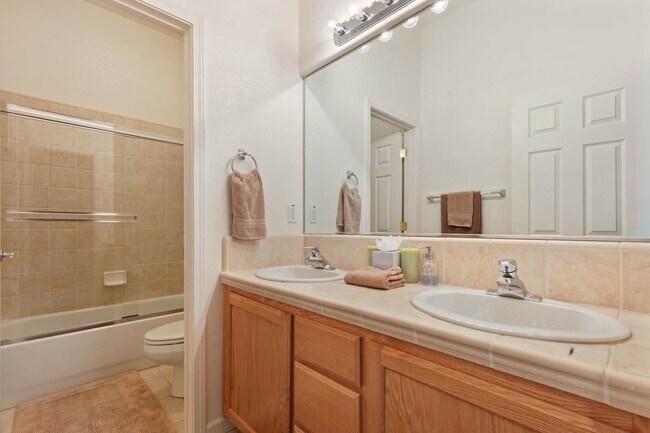 Building Photo - 3260 Mount Tamalpais Dr