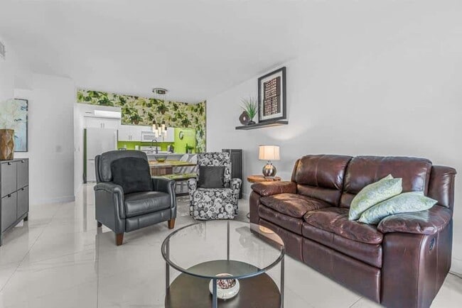 Building Photo - 154 Waterside Dr