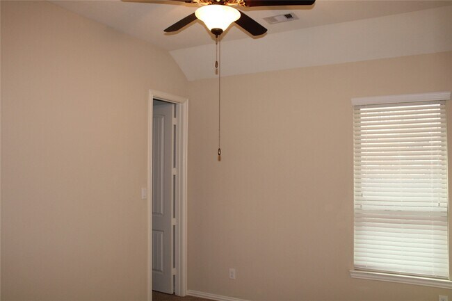 Building Photo - 21911 Avalon Queen Dr
