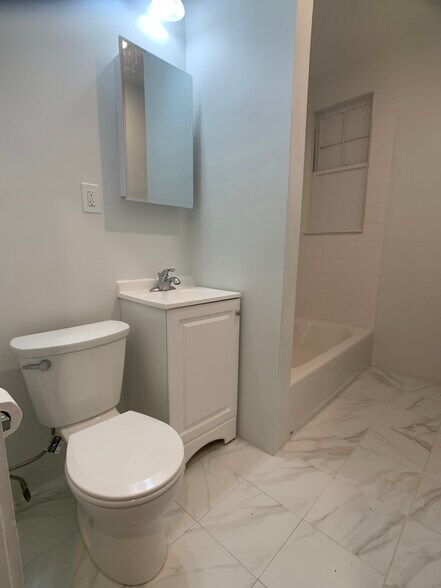 Building Photo - 26 Chiswick Rd