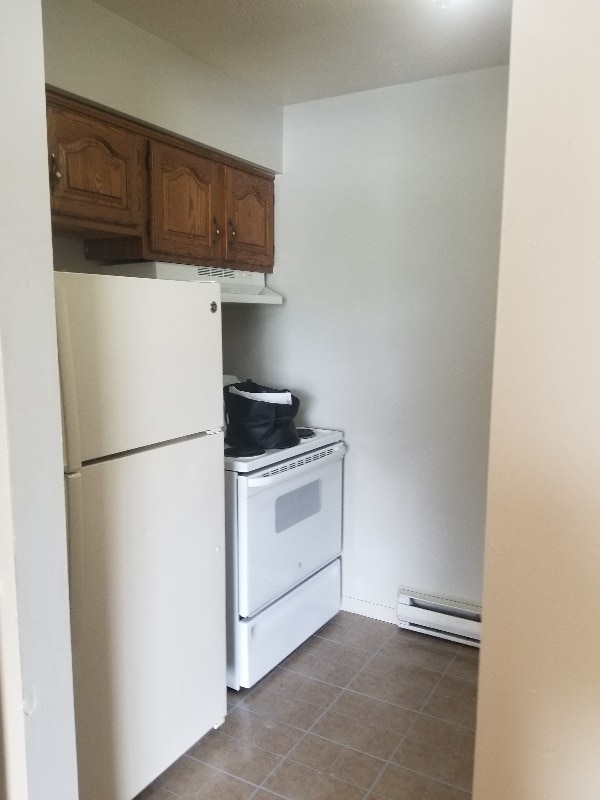 Building Photo - 4247 Sabin Dr