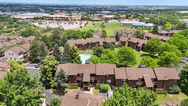 Building Photo - 1025 Moorings Dr