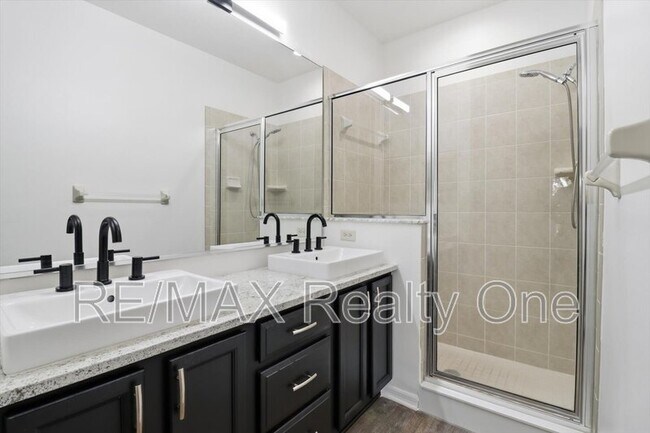 Building Photo - 1705 W Spring Meadow Loop