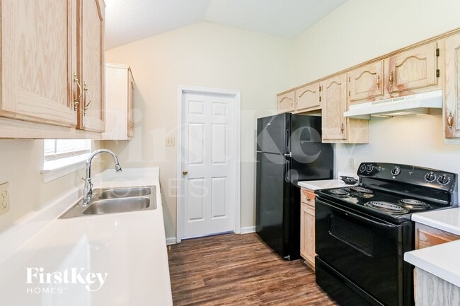 Building Photo - 4383 Grand Pyramid Dr