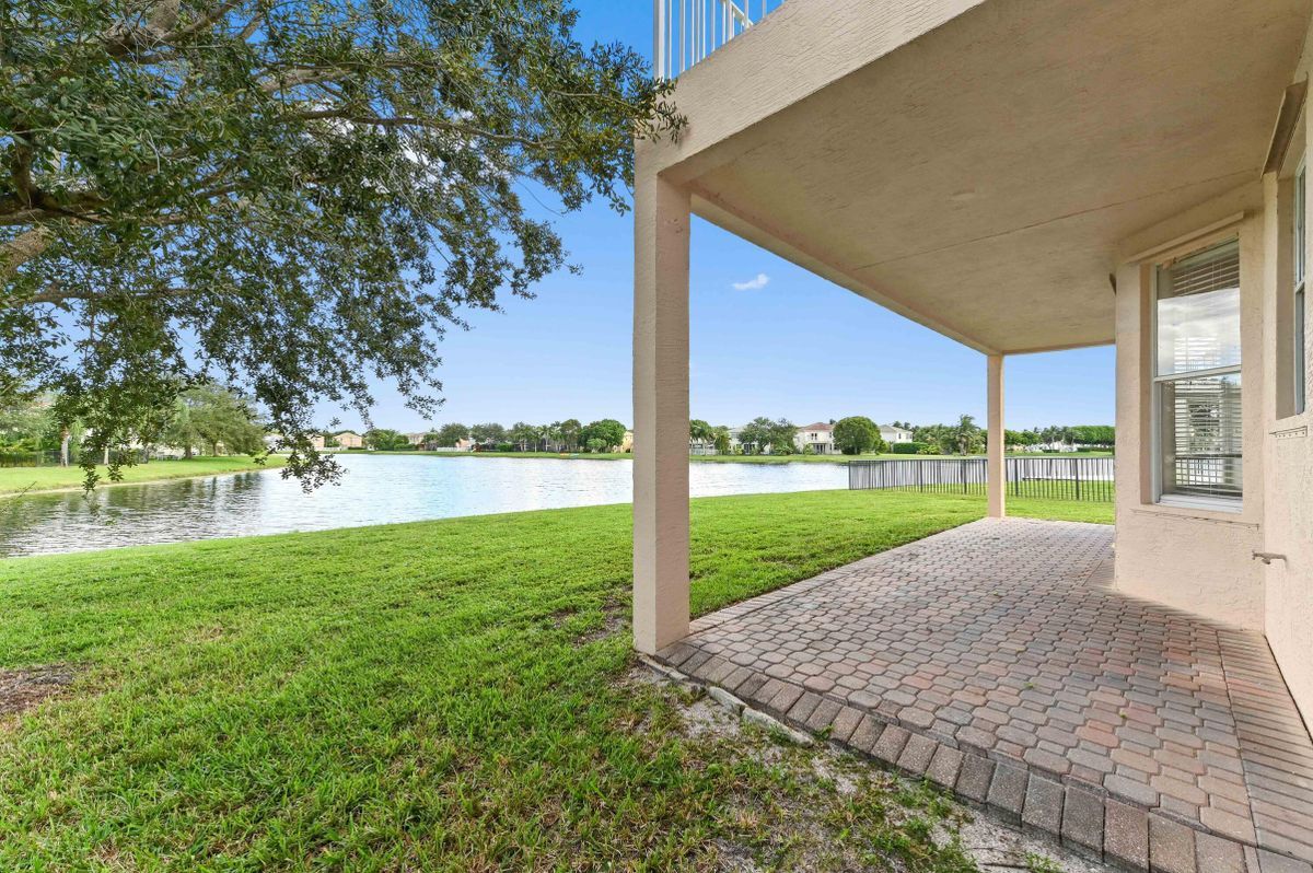 Building Photo - 9942 Shepard Pl