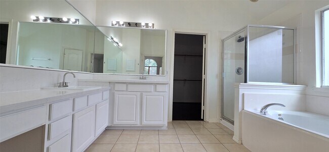 Building Photo - 21038 Narrow Gate Dr