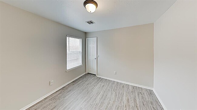 Building Photo - 6816 NW 136th Pl