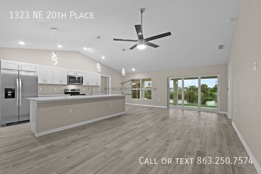 Building Photo - 1323 NE 20th Pl