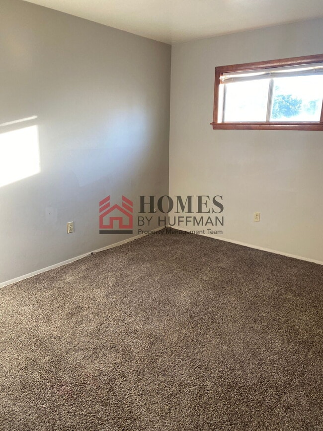 Building Photo - $99 Move In Special | Two Bedroom Apartment | New Harmony, Indiana