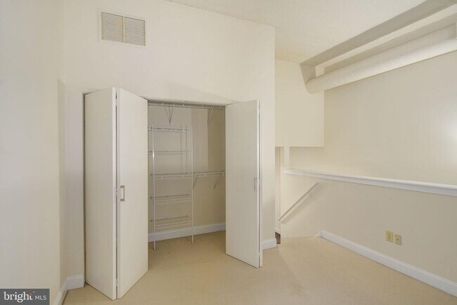 Building Photo - 2429 Locust St