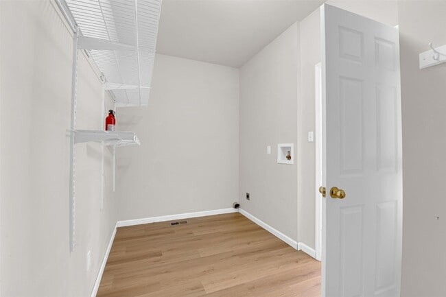 Building Photo - 51 Fountainview Dr