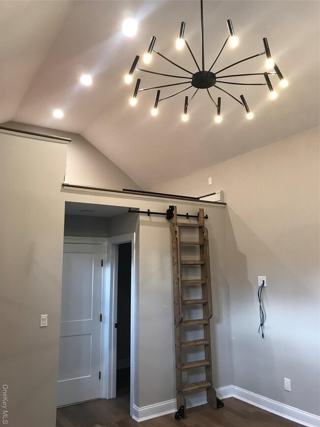 Building Photo - 251 Main St