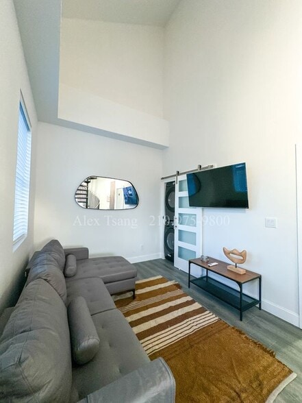 Building Photo - 316 Toledo St