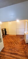 Building Photo - 105 Halsey St