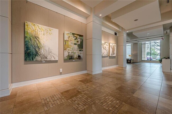 Building Photo - 2795 Peachtree Rd NE