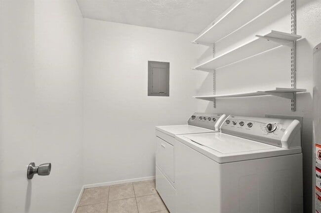 Building Photo - 6314 Olson Ln