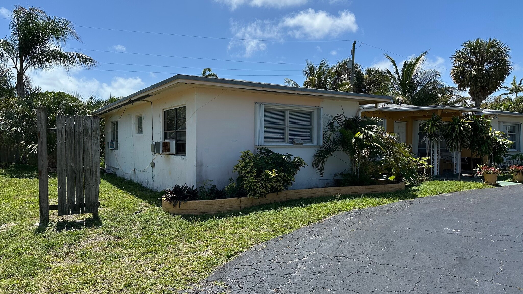 Building Photo - 2640 SE 3rd St