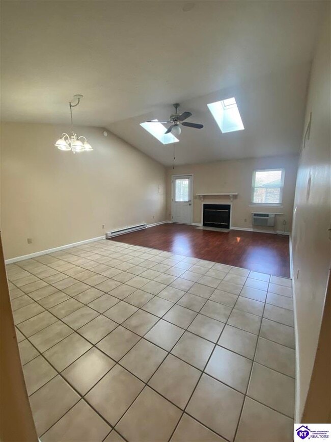 Building Photo - 501 Independence Ct