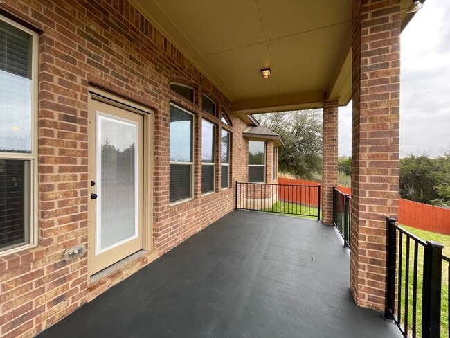 Building Photo - 3240 Valentino Dr