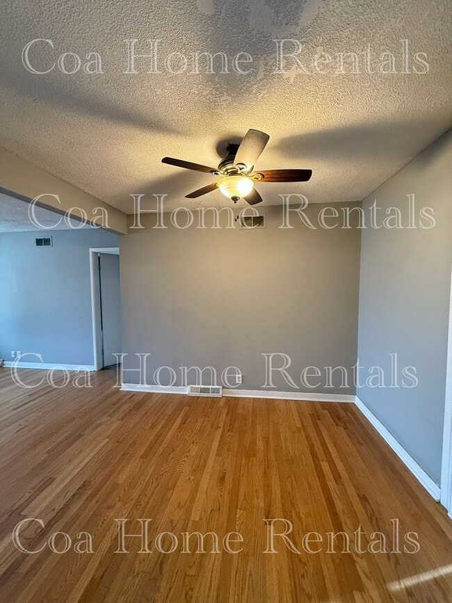 Building Photo - Prairie Park addition