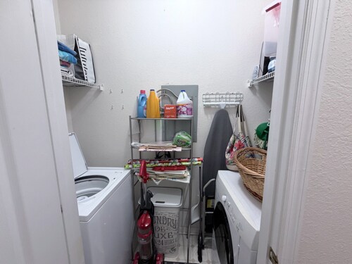 Building Photo - 1025 Arbor Lakes Cir