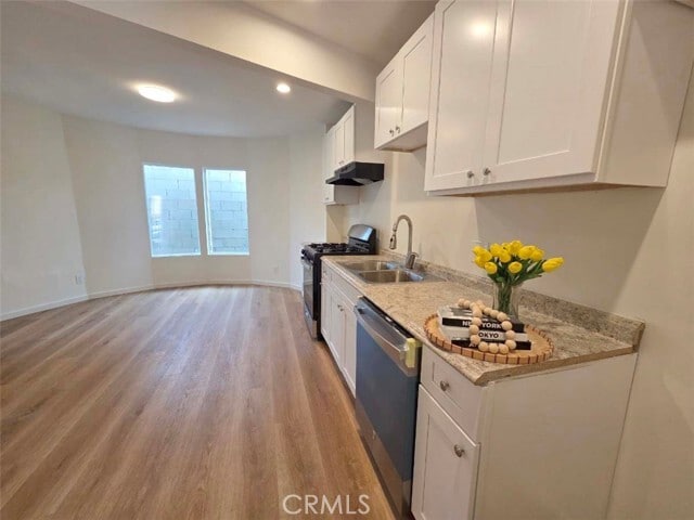 Building Photo - 1313 S Bronson Ave