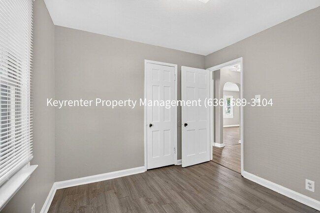 Building Photo - Charming Rehabbed 2-Bedroom Home