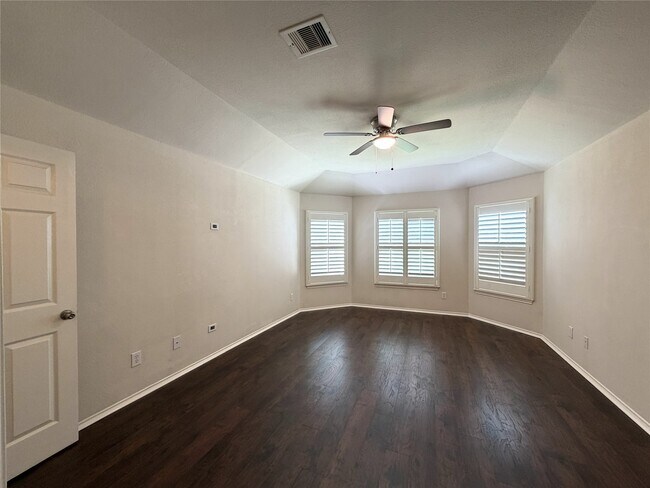 Building Photo - 1707 Magnolia Lake Ln
