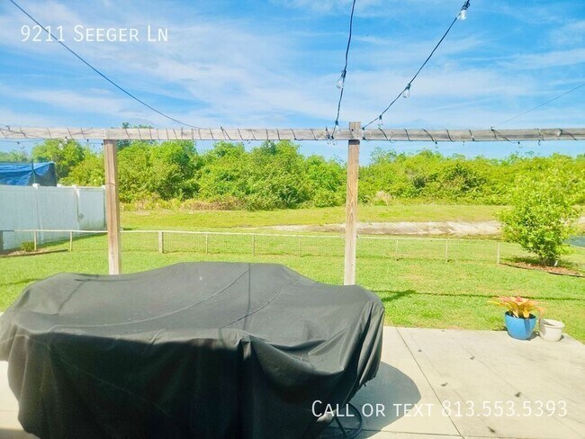 Building Photo - 9211 Seeger Ln