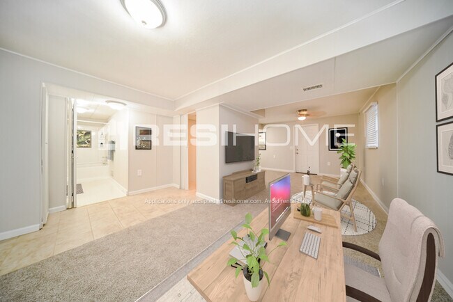 Building Photo - 8088 Picadilly Ct