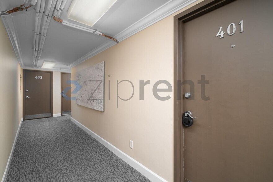 Building Photo - Unit 401