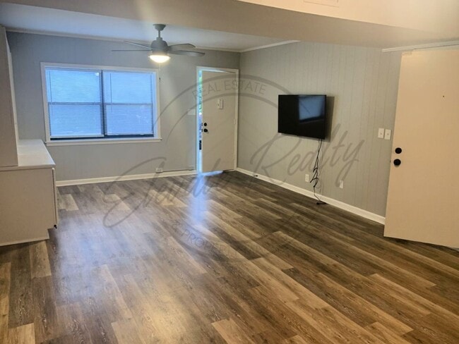 Building Photo - ON SPECIAL! THIS PROPERTY HAS A 1/2 OFF TH...