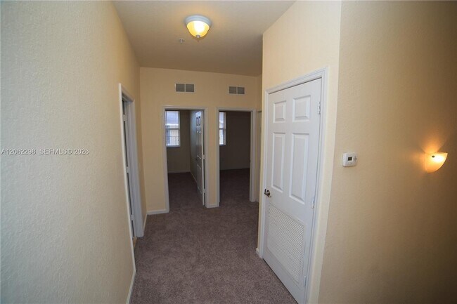 Building Photo - 4501 Mimosa Terrace