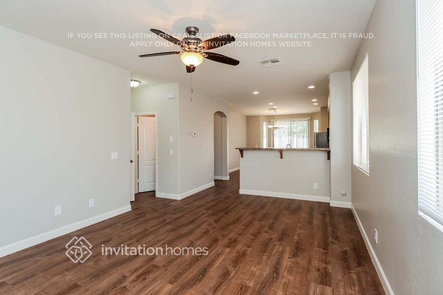 Building Photo - 3881 S Dew Drop Ln