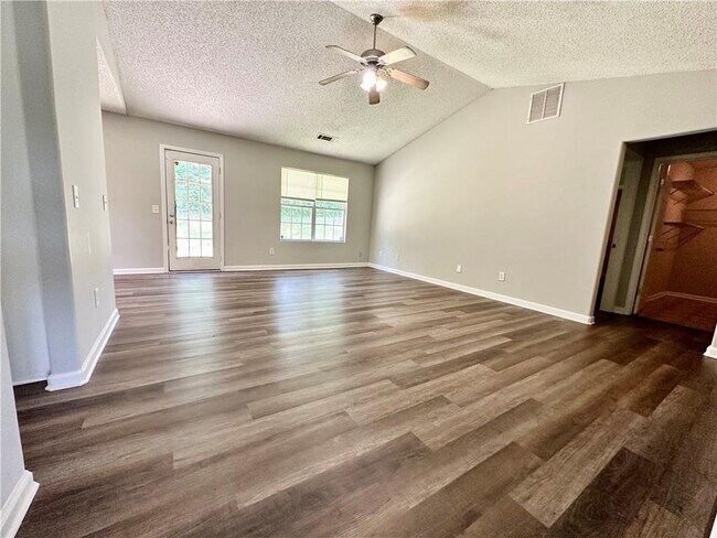 Building Photo - 771 Moss Side Dr