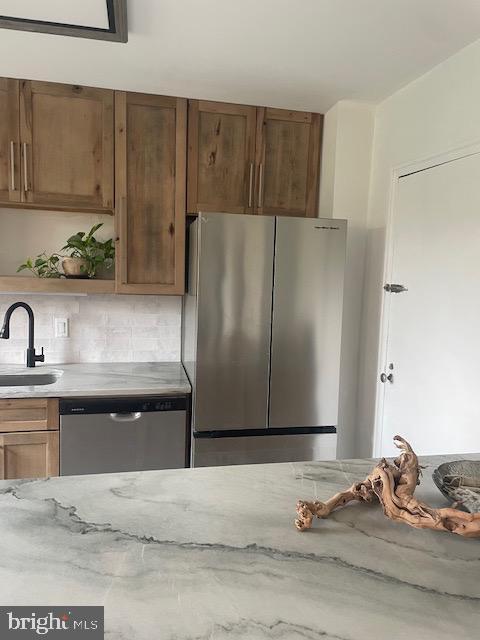 Building Photo - 40 Old Lancaster Rd