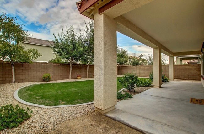 Building Photo - Beautiful 4BR Gated Home in Lehi Crossing ...
