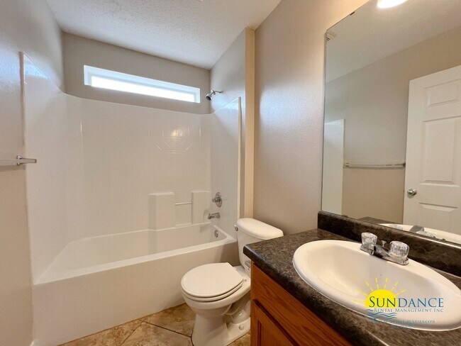 Building Photo - Updated 4 Bedroom Home in Crestview